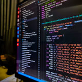 Bei der Arbeitszufriedenheit eines Software Developers geht es um mehr als nur eine hohe Bezahlung